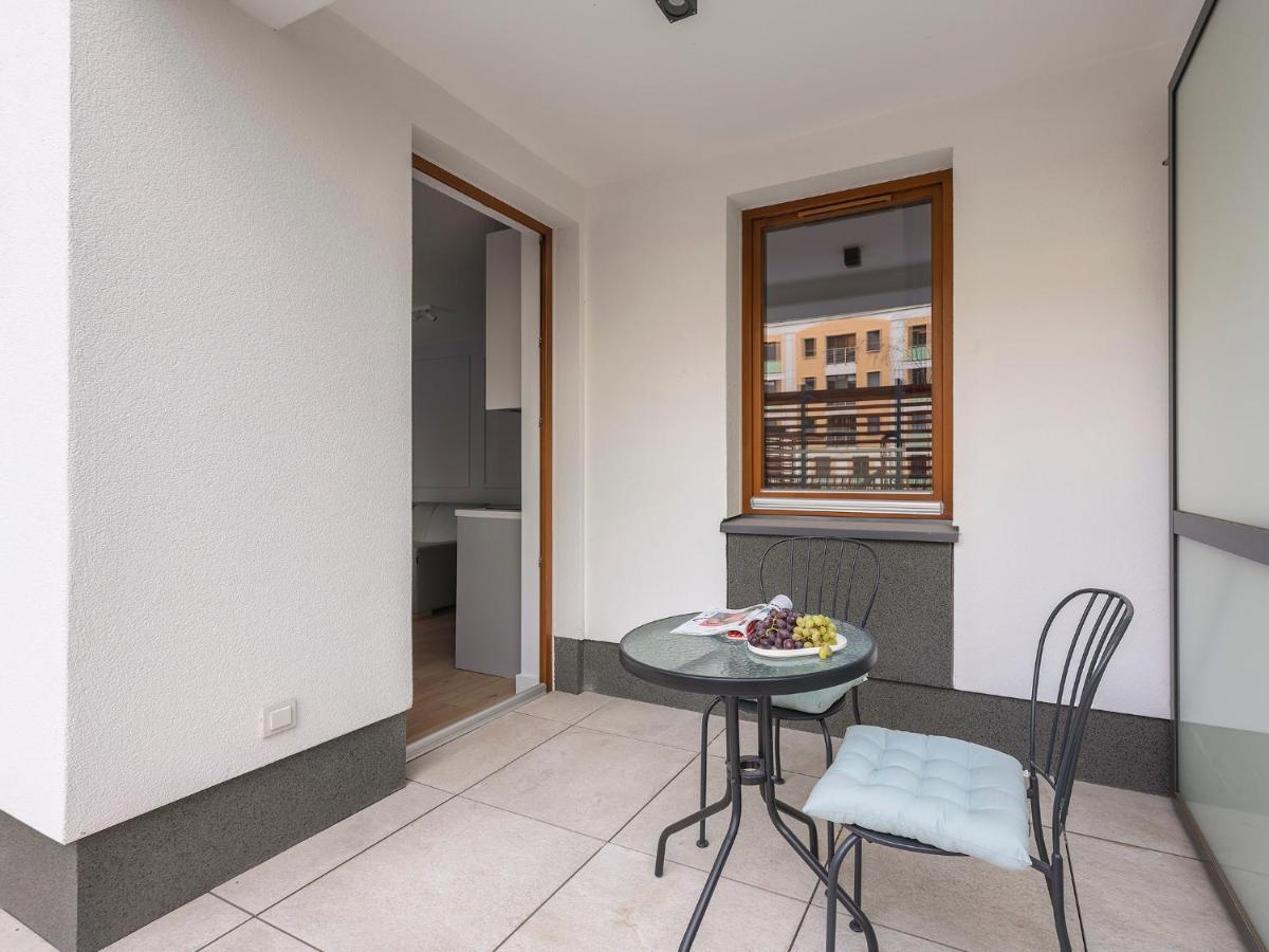 Yoursecondflat Grzybowska Metropoint Варшава Екстер'єр фото